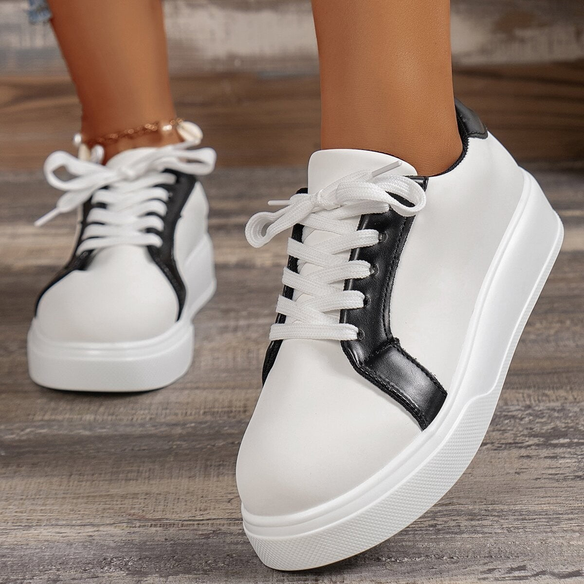 RetroFlex™ – Women's Sneakers with Retro Flair for Everyday and Sports