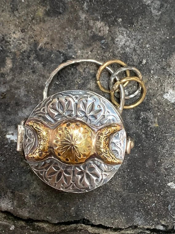 GraceLocket™ Keep Memories Close