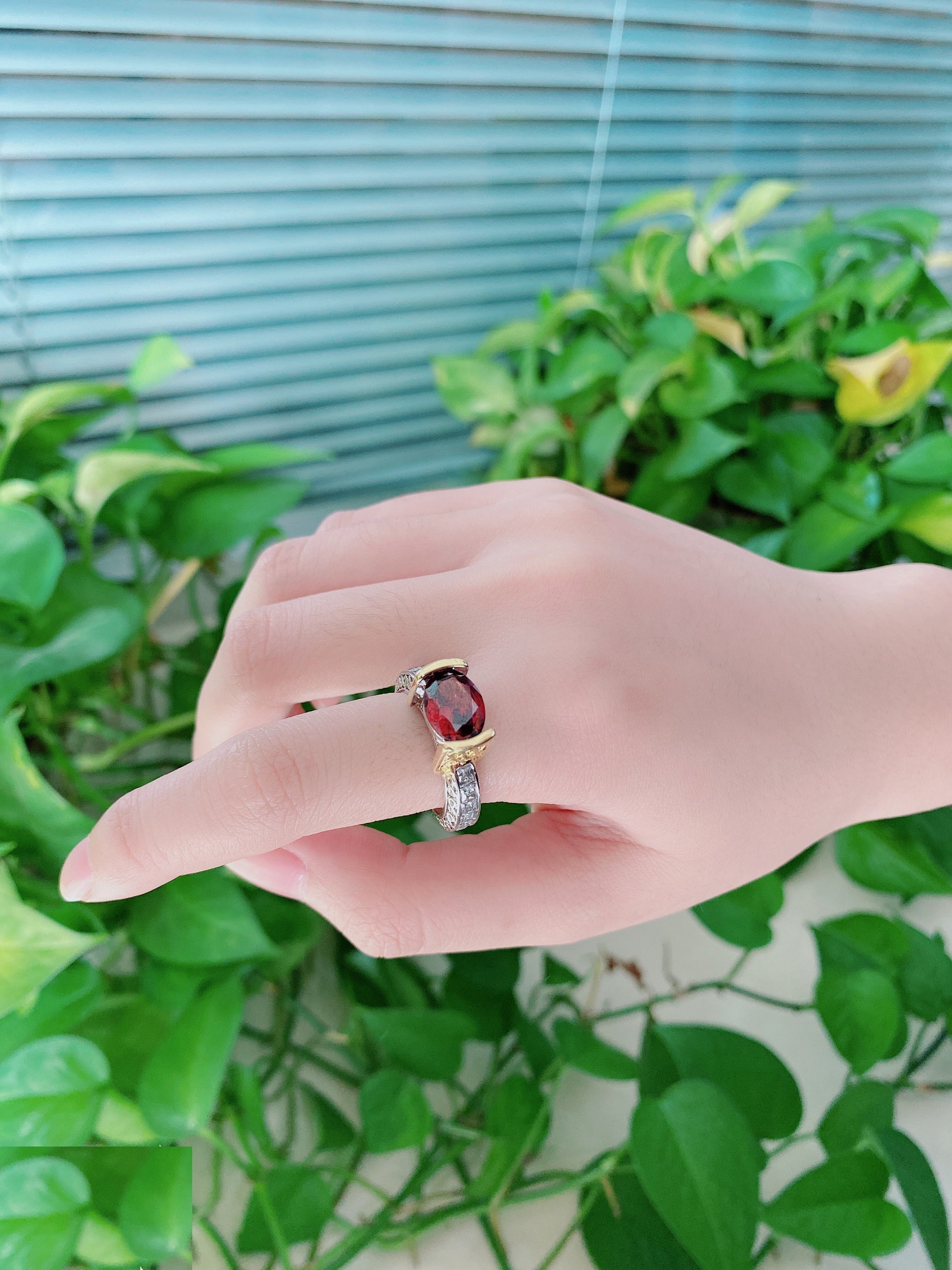 CrimsonGlow™ Red Stone Ring