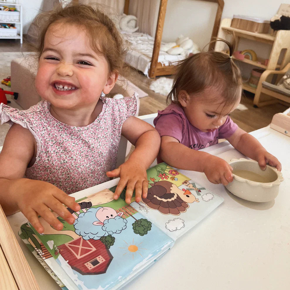 Water Coloring Book – Farm Animals, Water Painting, Reusable (8 pages, 6–24 months)