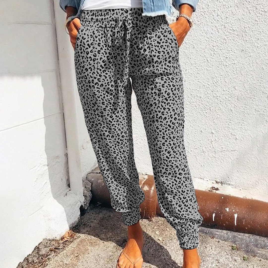 Kleo - Comfortable Women's Casual Pants with Leopard Pattern