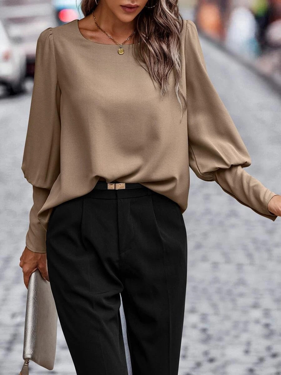 AnneElegance™ – Women's Blouse with Square Neck Elegant