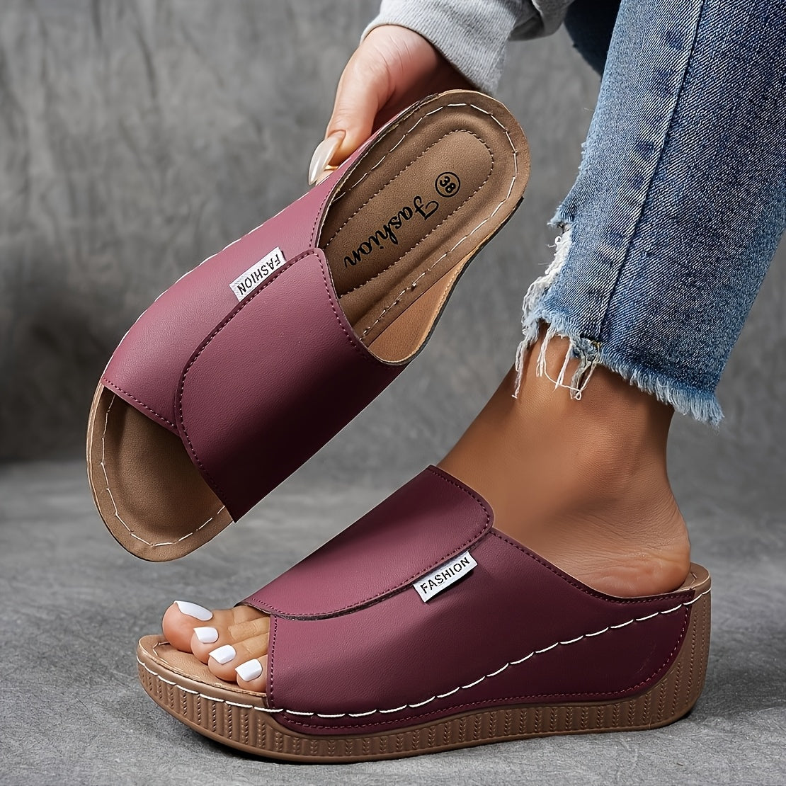 OrthoStride™ – Comfortable Women's Sandals with Orthopedic Support