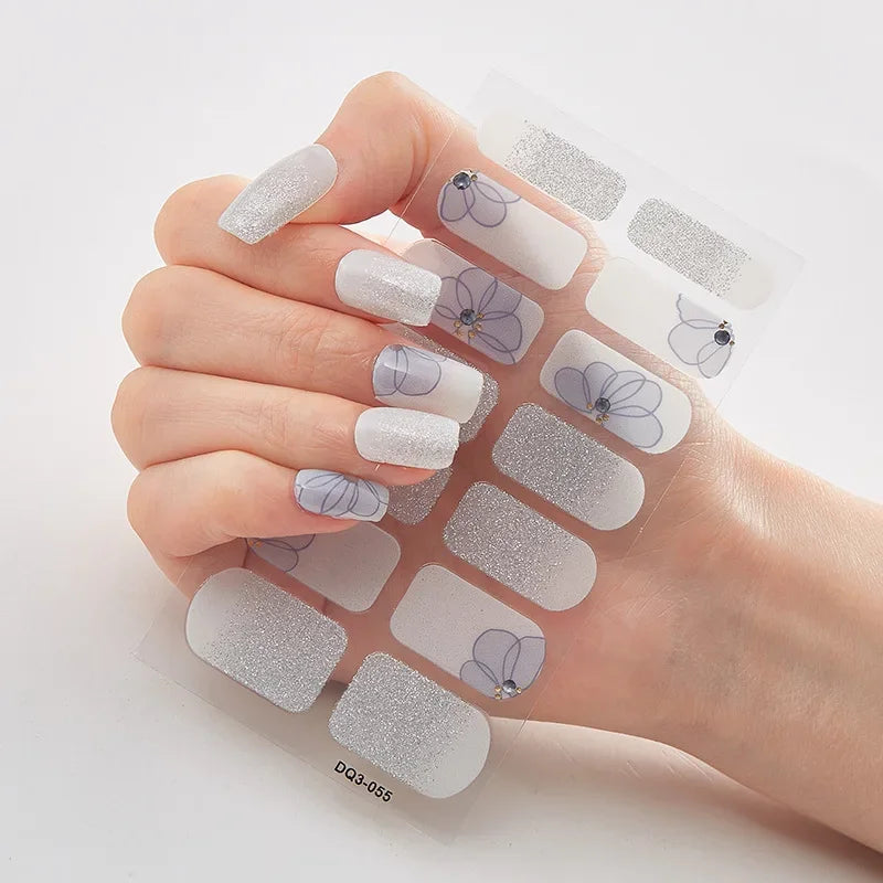 JollyNails™ Creative Holiday Nails