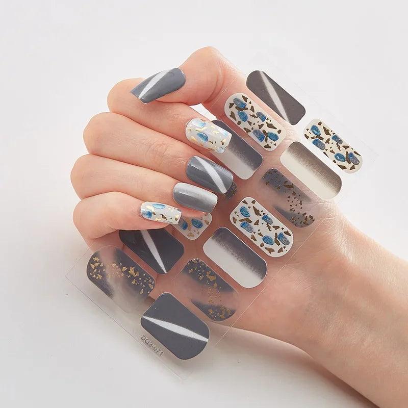 JollyNails™ Creative Holiday Nails