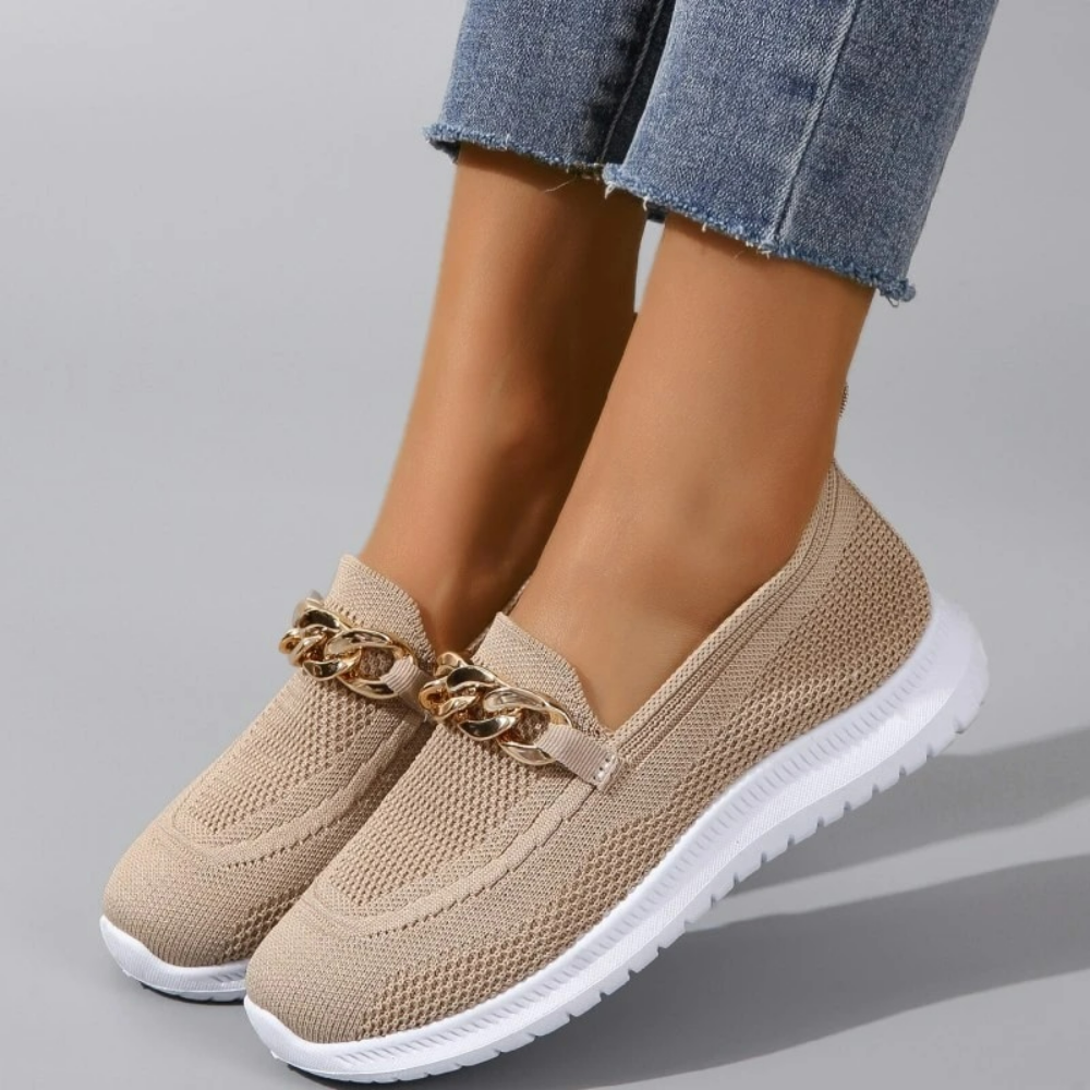 Hadley™ Statement-Making Stride