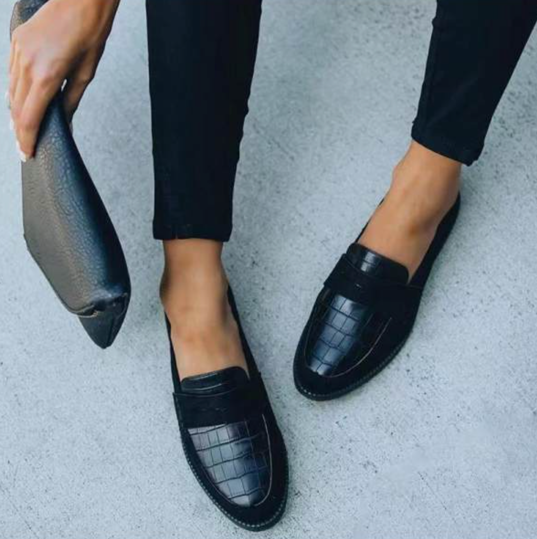 Schicke formelle Damenschuhe schwarz