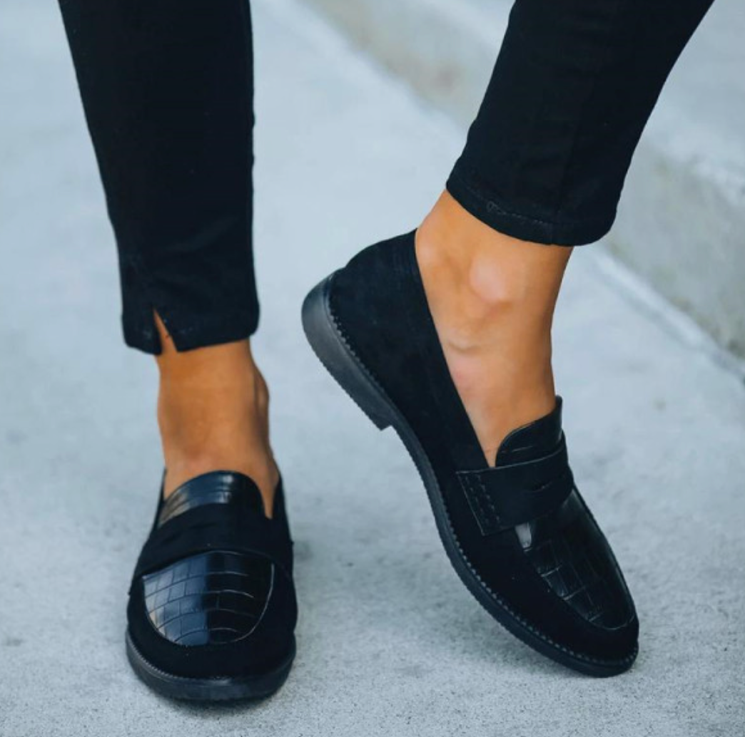Schicke formelle Damenschuhe schwarz