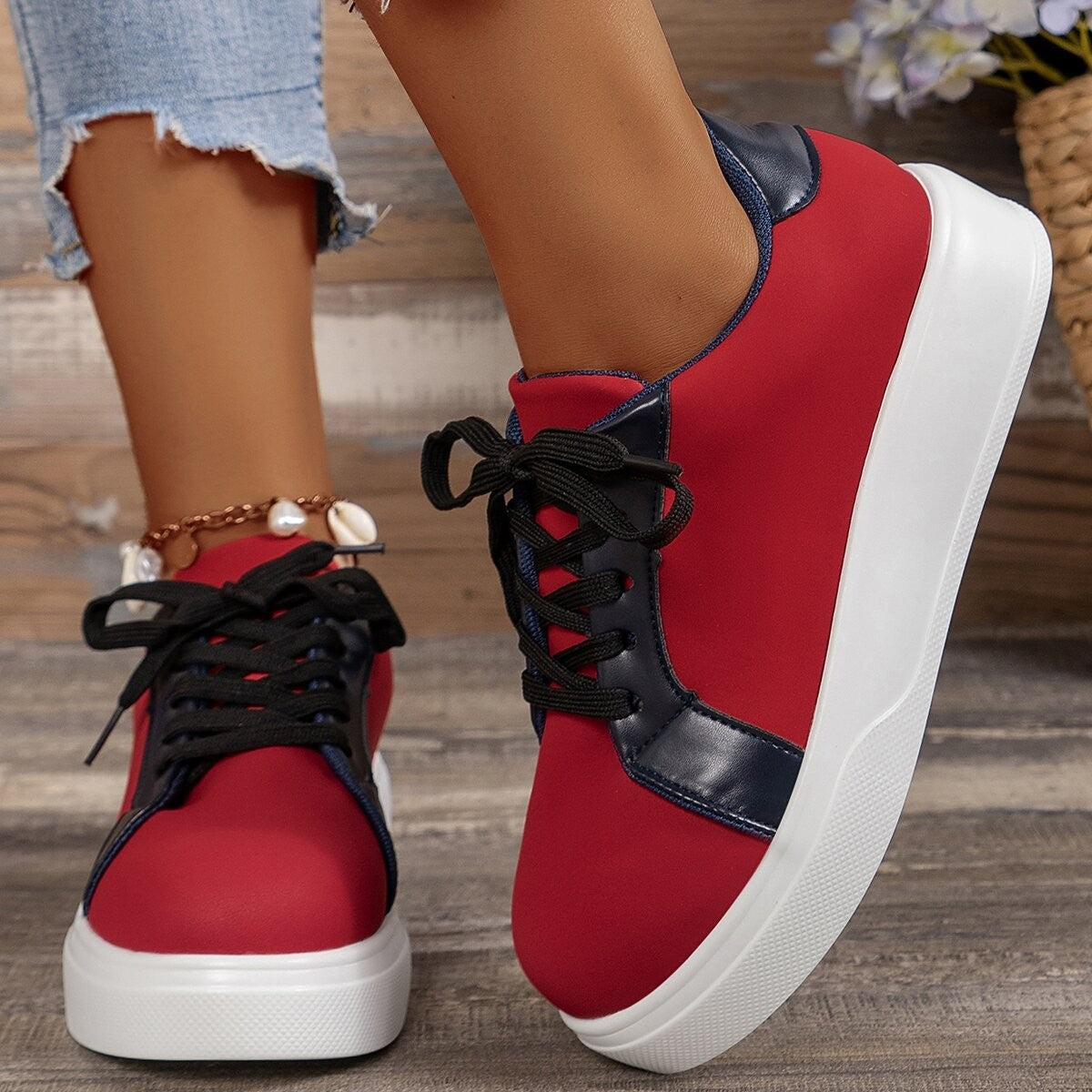 RetroFlex™ – Women's Sneakers with Retro Flair for Everyday and Sports