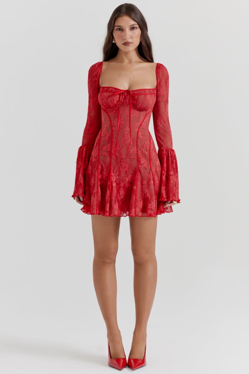 Amalie™ Vintage-Inspired Confidence