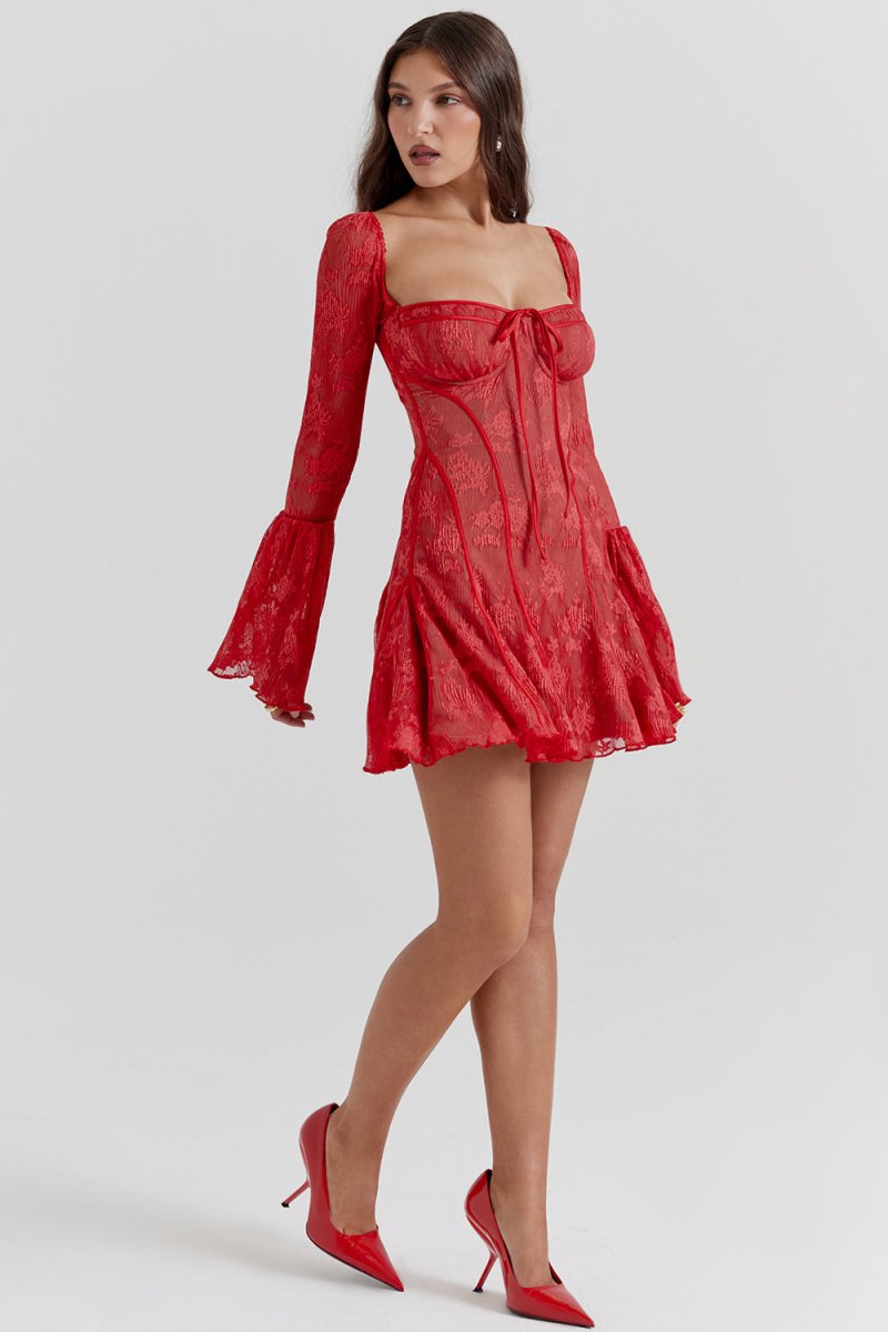 Amalie™ Vintage-Inspired Confidence