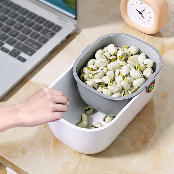 NeatNosh™ Mess-Free Snacking Anywhere