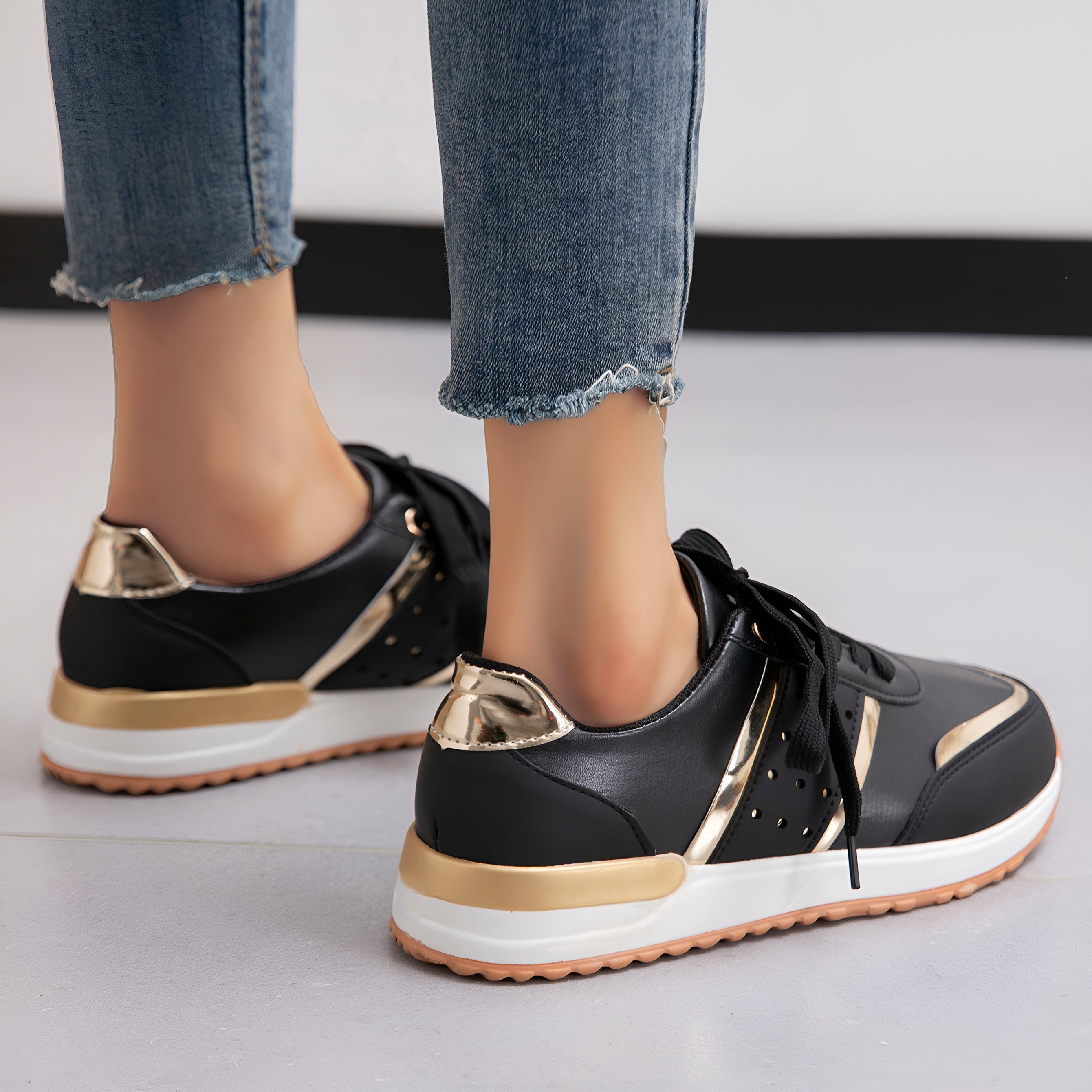 Orthopedic women's shoes – comfort and support for diabetic feet