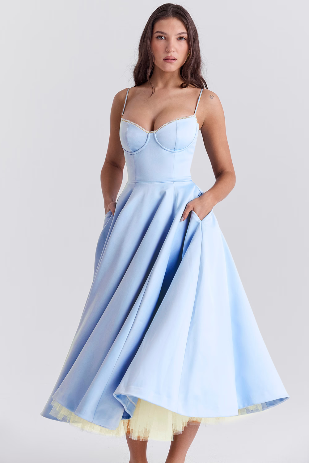 Vivienne™ Feminine Flowy Comfort