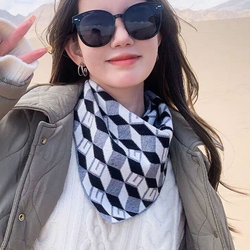 WrapCharm™ Versatile Fashion Wrap