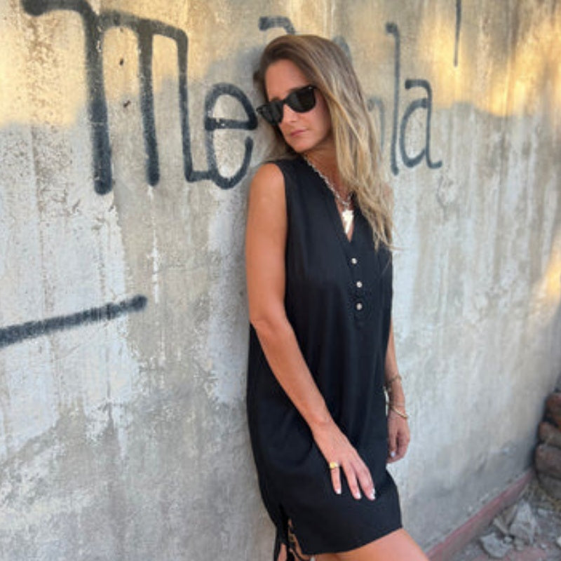 Emmi™ Sleeveless Buttoned Dress