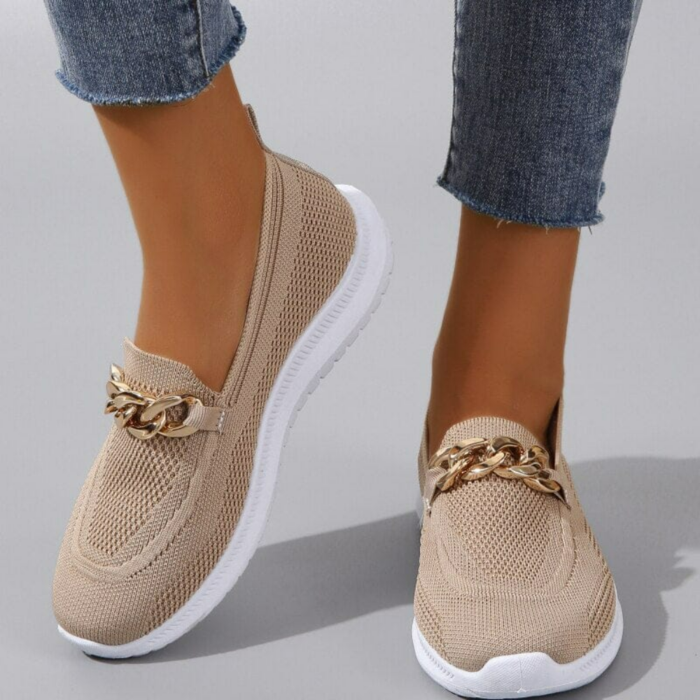 Hadley™ Statement-Making Stride