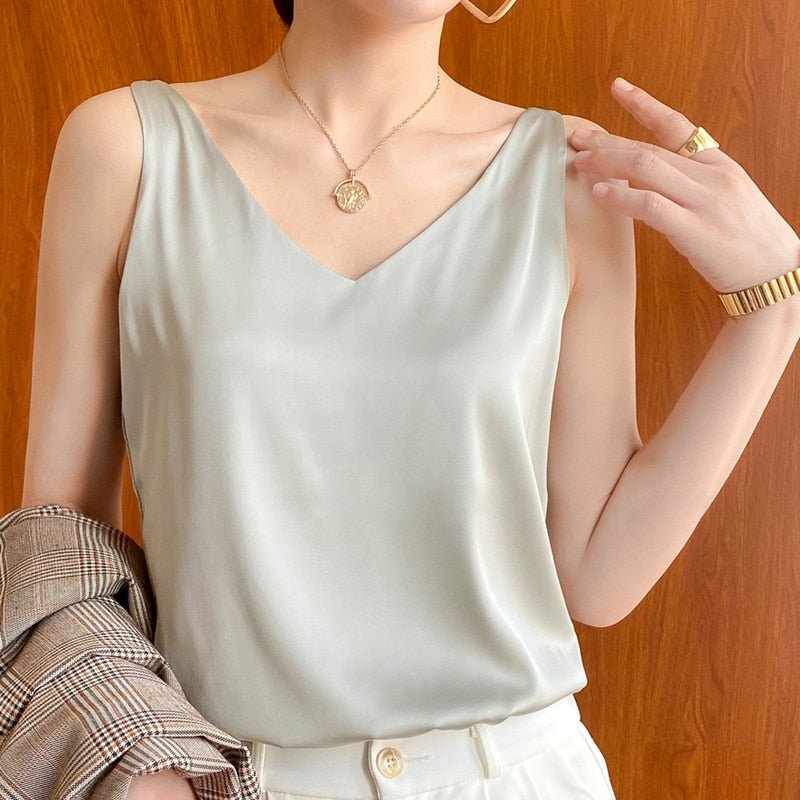 Elisabetha – Schlanke Seiden-Tanktop mit V-Ausschnitt für Damen